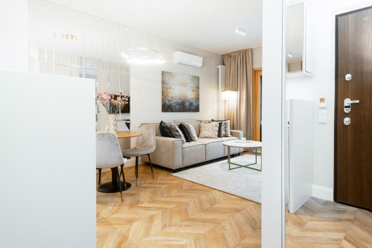 Mennica Residence Apartments By Renters Prestige Warszawa Exteriör bild