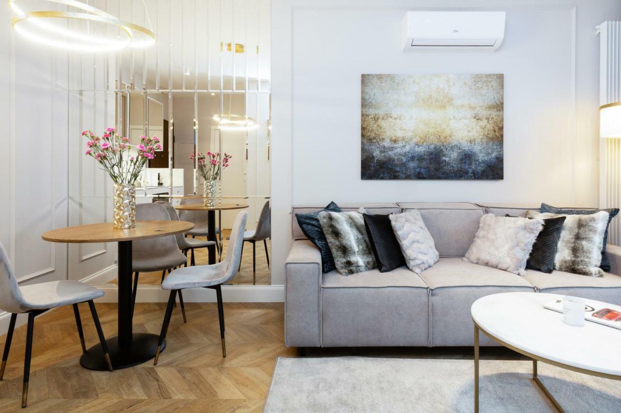Mennica Residence Apartments By Renters Prestige Warszawa Exteriör bild